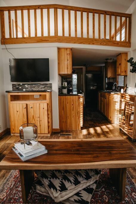 The Longhorn Cabin - Cabins At Rim Rock Austin Eksteriør bilde